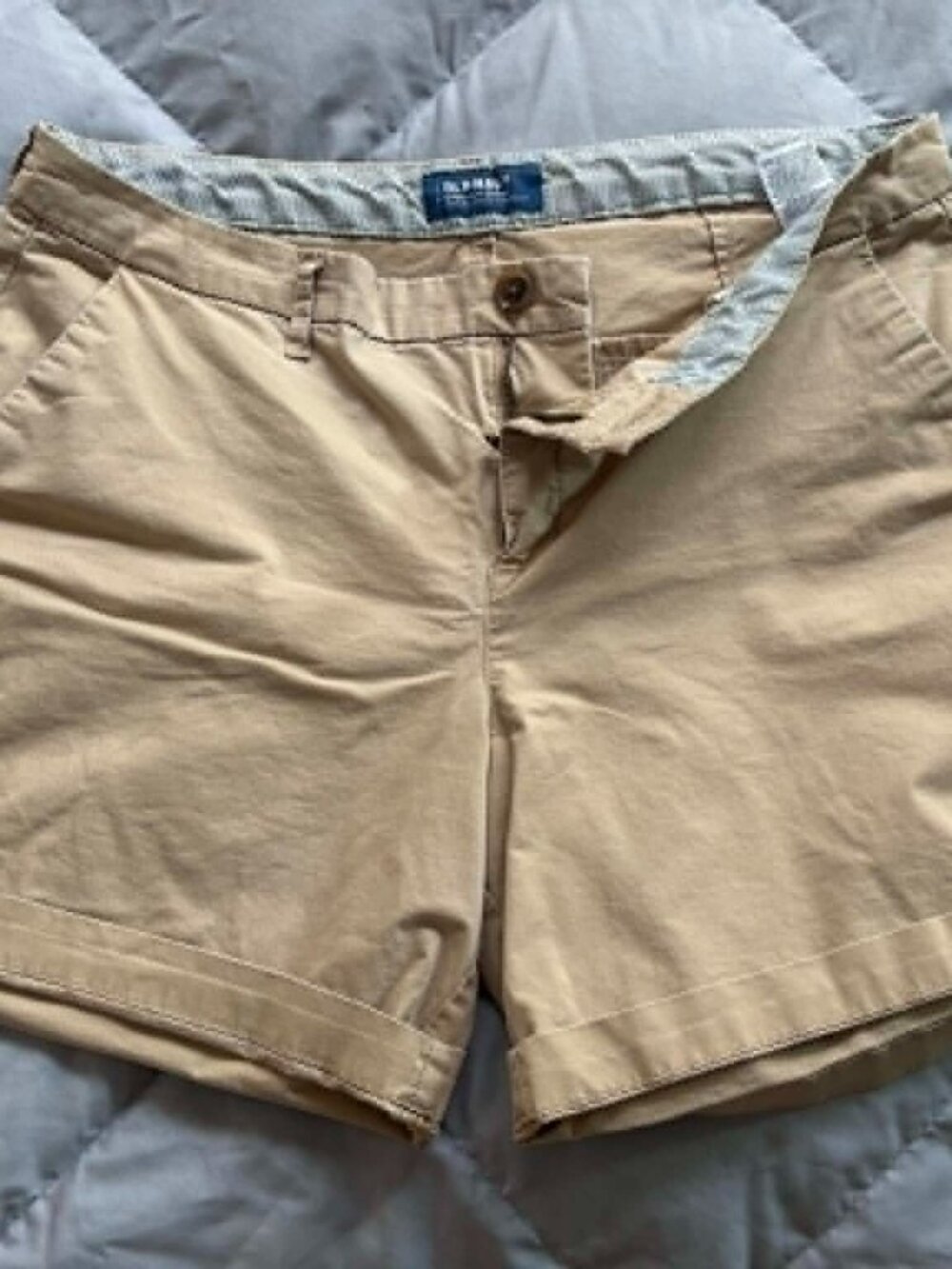 Old Navy Khaki Chino Shorts Women’s Size 12 Beige